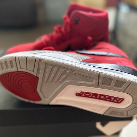 Nike Air Jordan Legacy 312 Varsity Red/Black-White - Picture 3 of 9